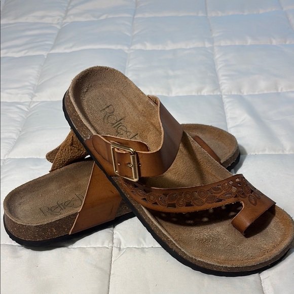 Brown Leather Toe Strap Footbed Buckle Strap Sandals - Picture 2 of 6